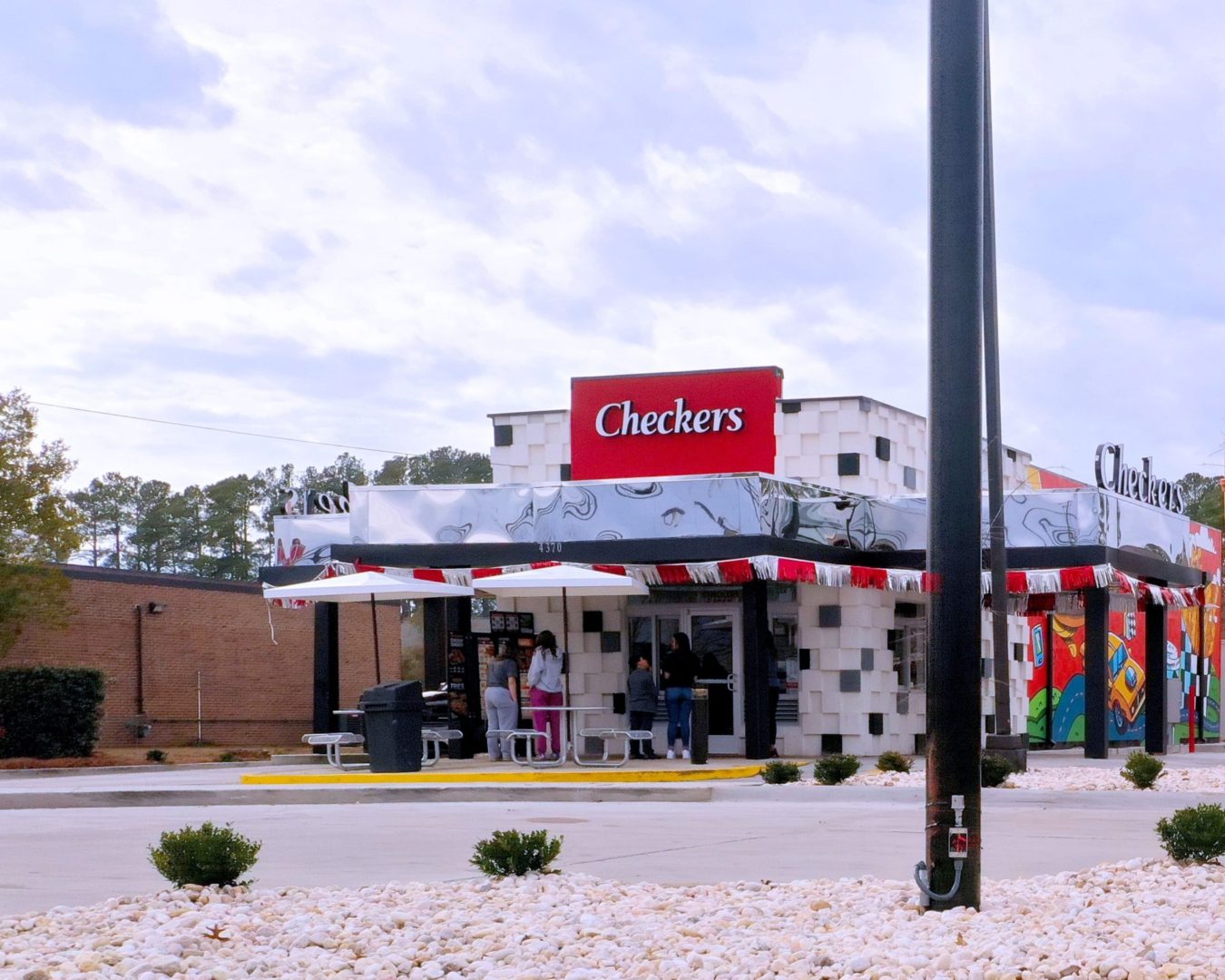 Checkers Drive-In - Acropolis Commercial Advisors LLC